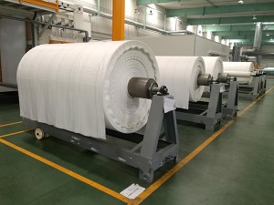 Pacchetto di grande volume all'esterno della macchina